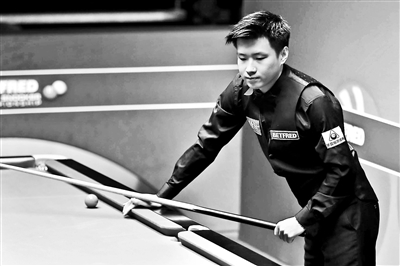 羽毛球：陈雨菲首战全胜